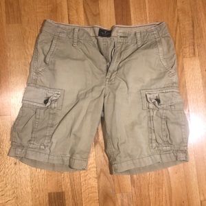 American eagle tan cargo shorts